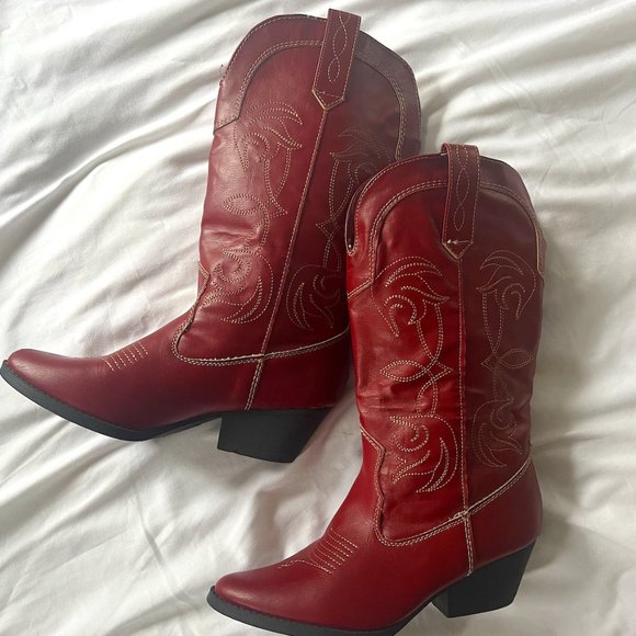 Shoes - RAMPAGE VALYNTINA NWT WESTERN BOOTS WOMENS RED